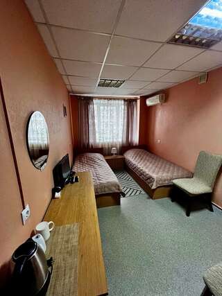 Гостиница Визит Нижний Новгород Двухместный номер с 2 отдельными кроватями, вид на сад-13