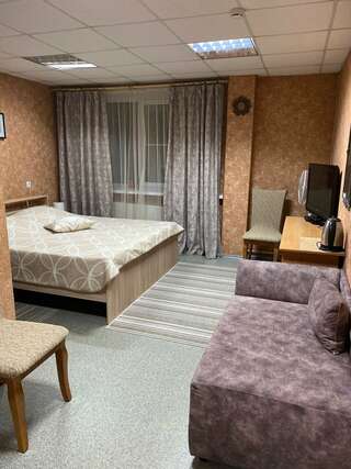 Гостиница Визит Нижний Новгород Двухместный номер с 2 отдельными кроватями, вид на сад-4